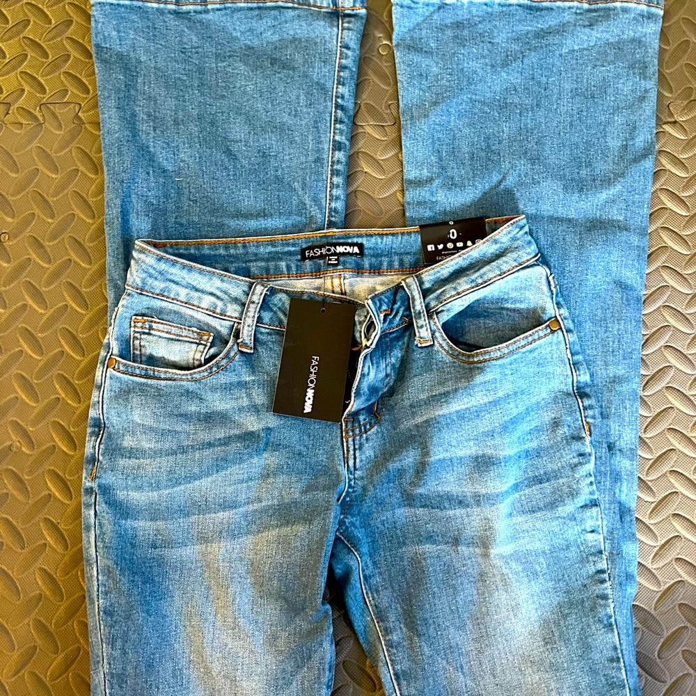 Flattering fashion, nova jeans
